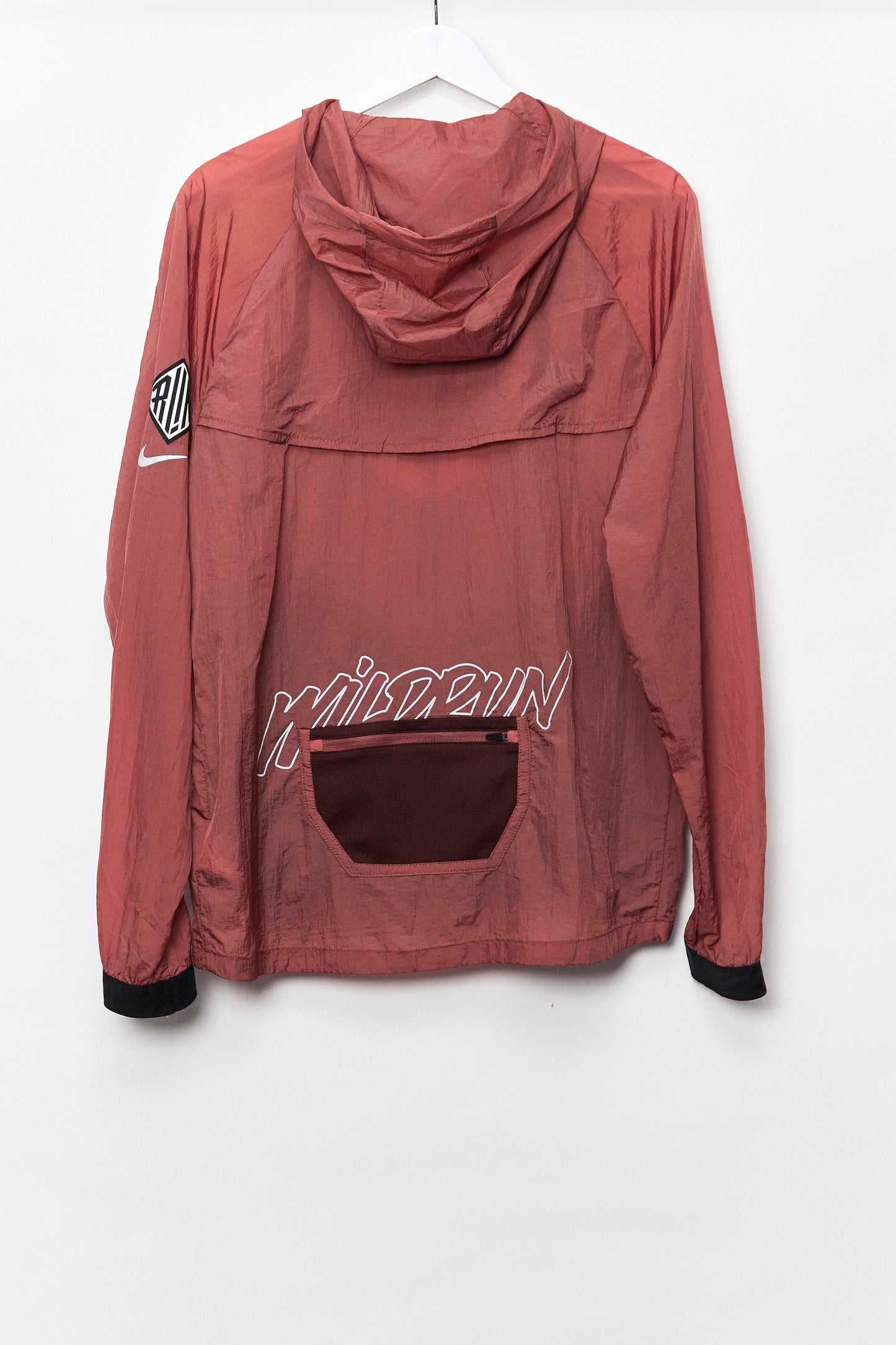 Mens Nike Wildrun Teracotta Hooded Running Jacket size Medium