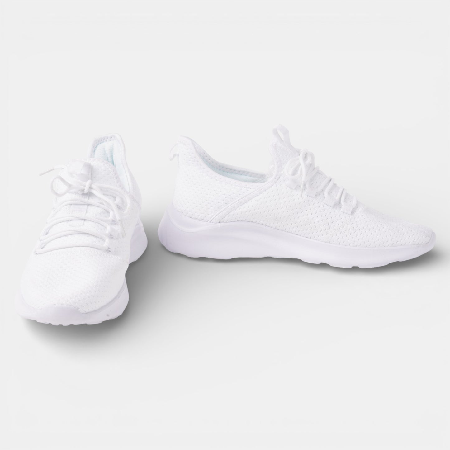 White Running trainers Size 8