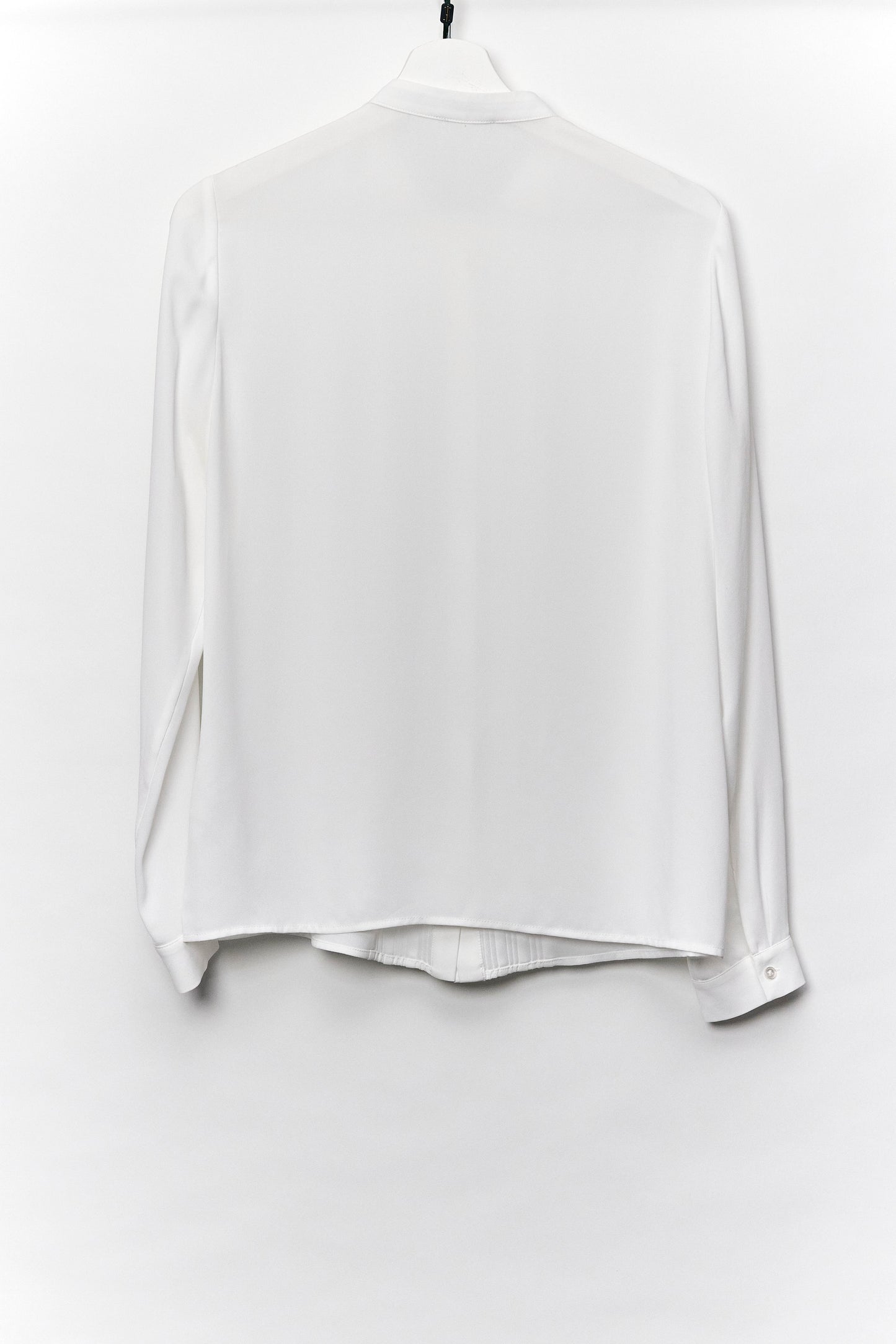 Womens Hobbs White Collarless blouse Size Small