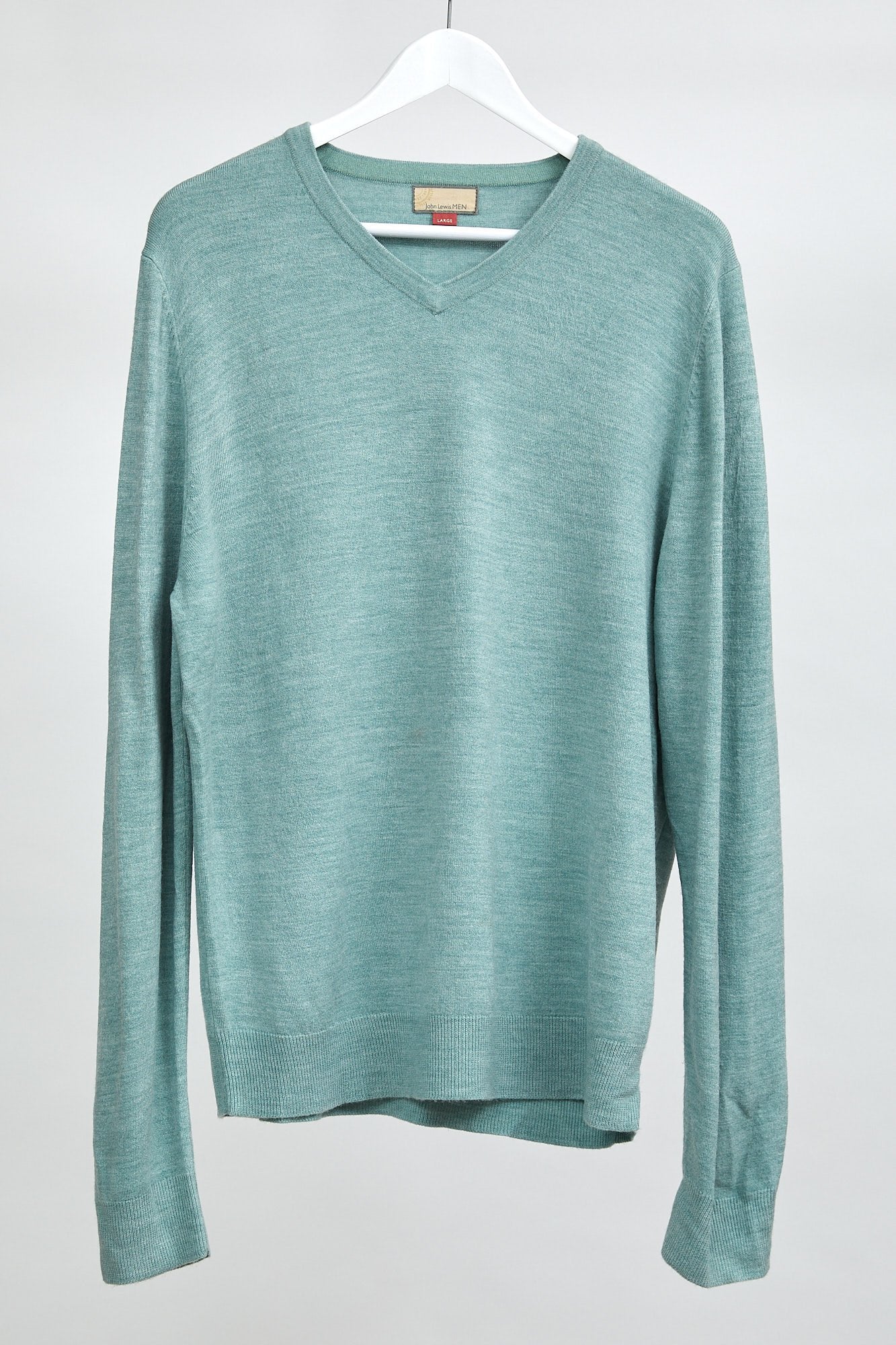 Mens Light Green V-Neck Jumper: Size Large