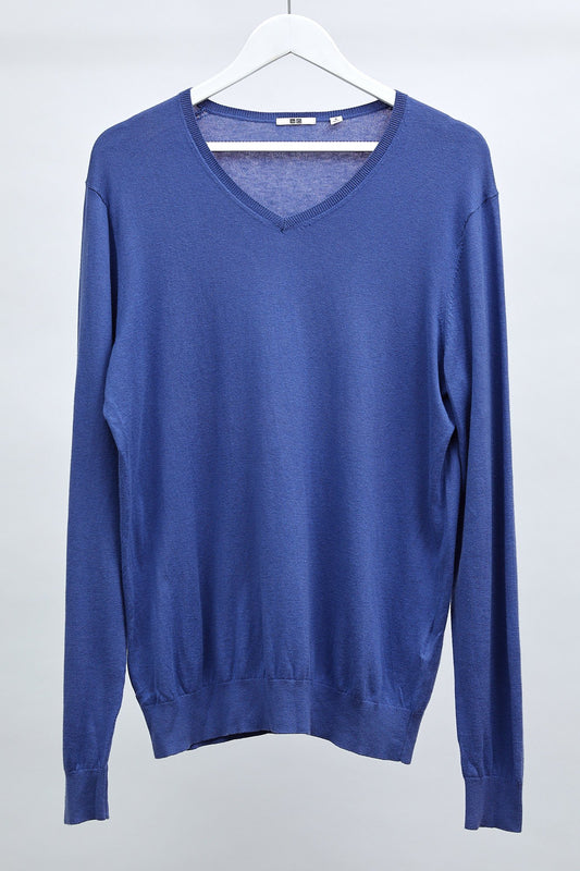 Mens Uniqlo Mid Blue V-Neck Jumper: Size Medium