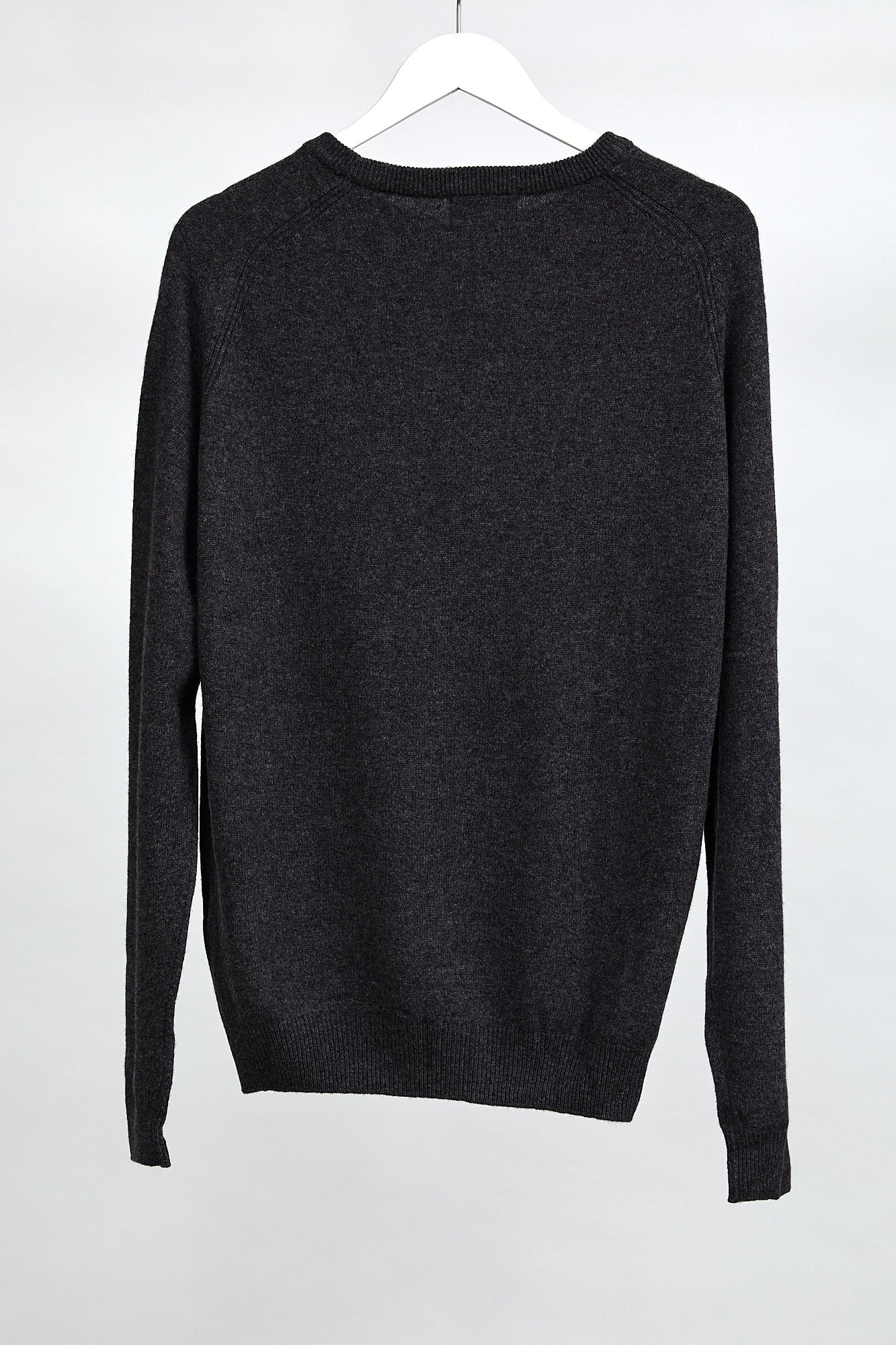 Mens Charcoal Grey Crew Neck Jumper: Size Medium