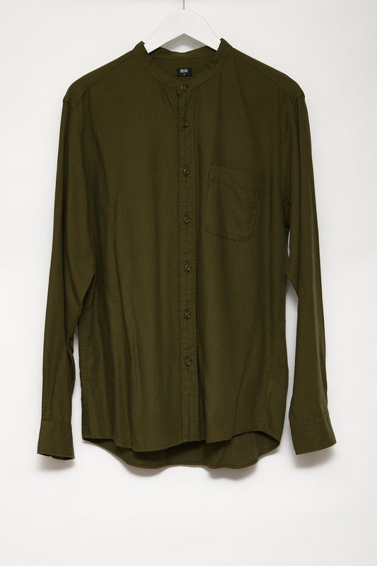 Mens Uniqlo Khaki collarless shirt size medium