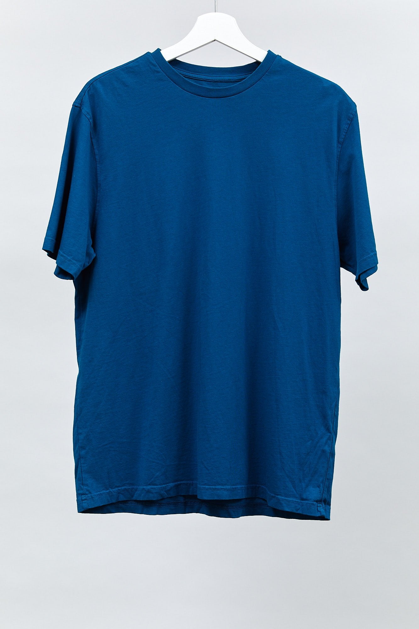 Mens Mid Blue T-Shirt: Size Medium