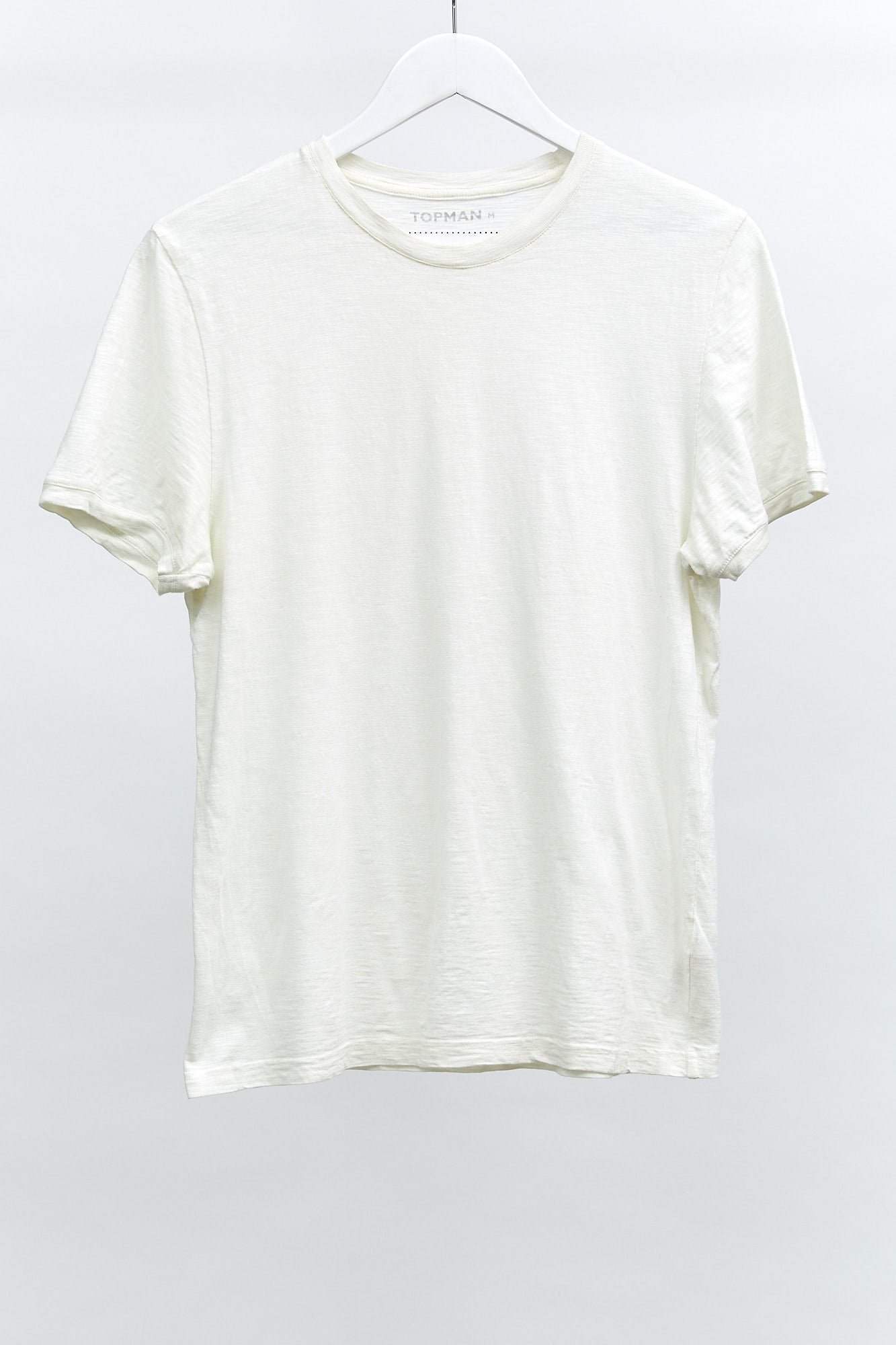 Mens Cream T-Shirt: Size Medium