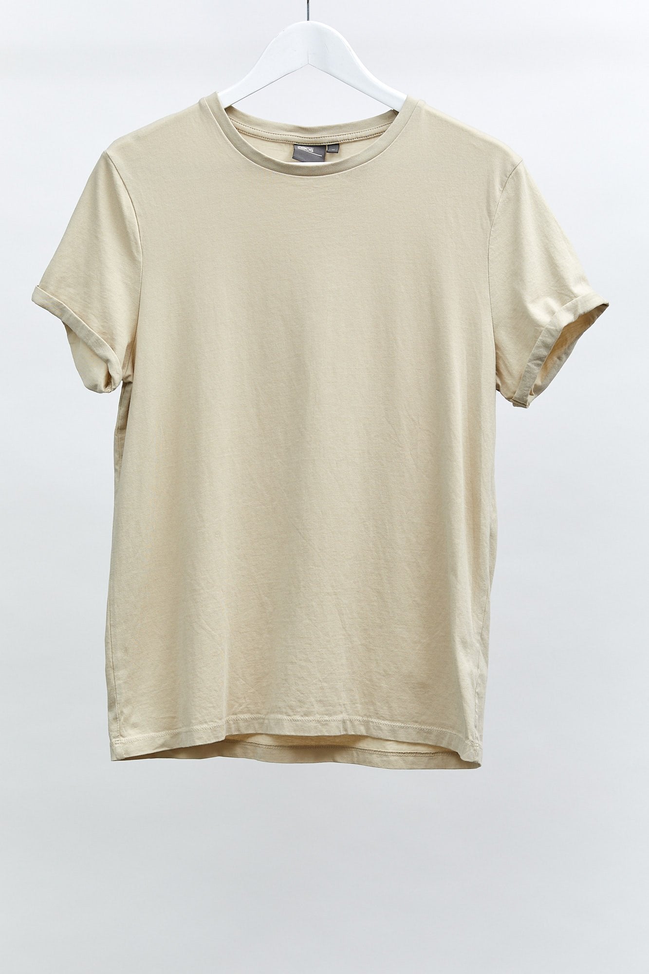 Mens Neutral Cream T-Shirt: Size Medium