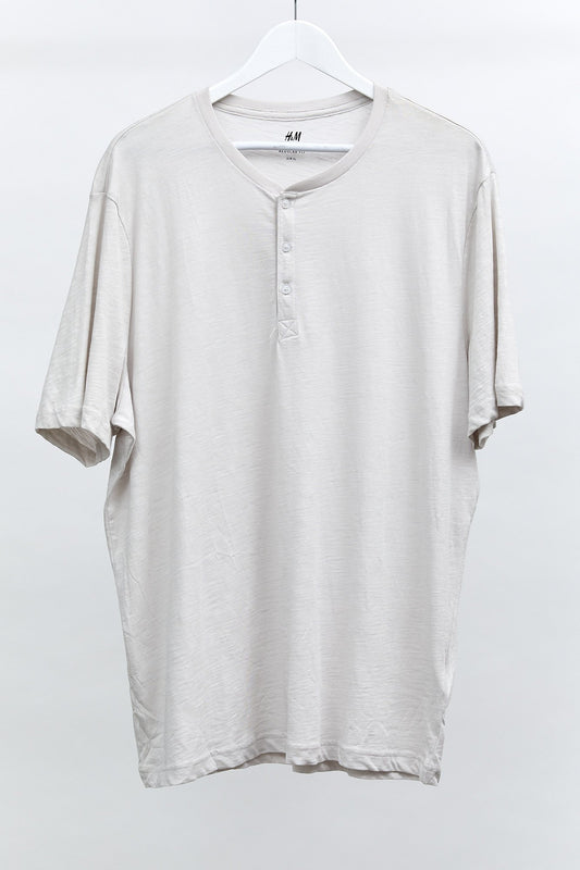 Mens H&M Grey V-Neck Button T-Shirt: Size XL