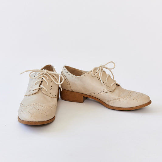 Beige leather brogue style shoe size 7