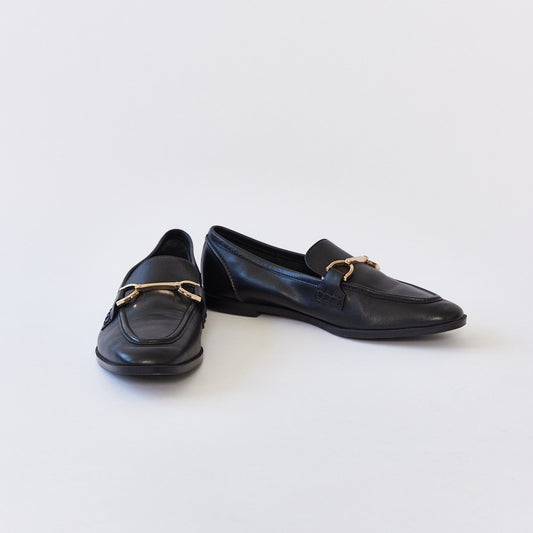 Slip on loafer style shoe size 5