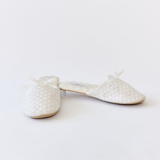 White mule slipper size 5