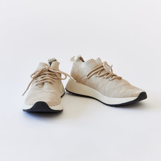 Beige running trainer size 40