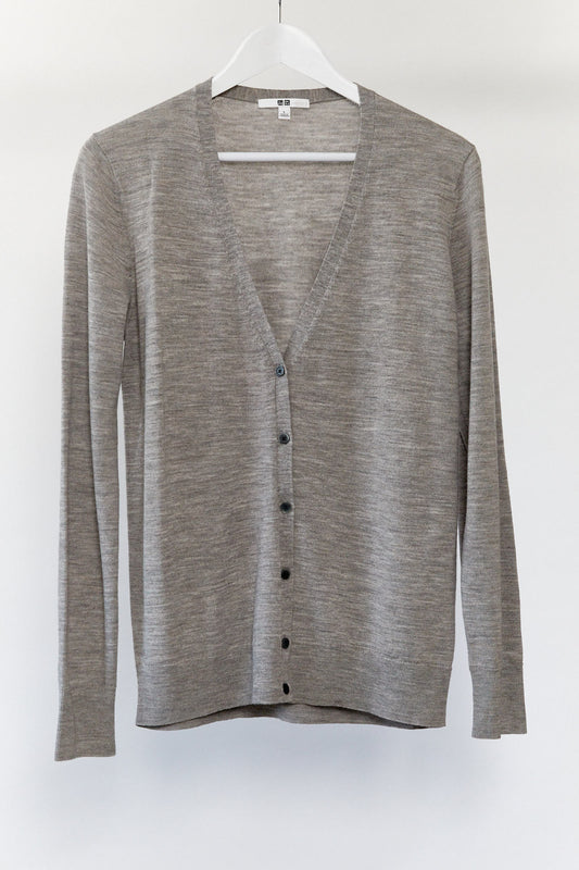 Womens Uniqlo grey knitted cardigan size large