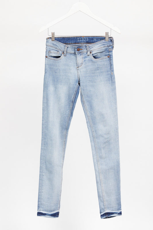 Womens Light Blue Jeans: Size Small