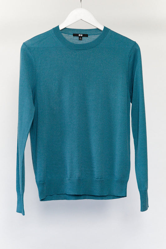 Womens Uniqlo green jumper size medium