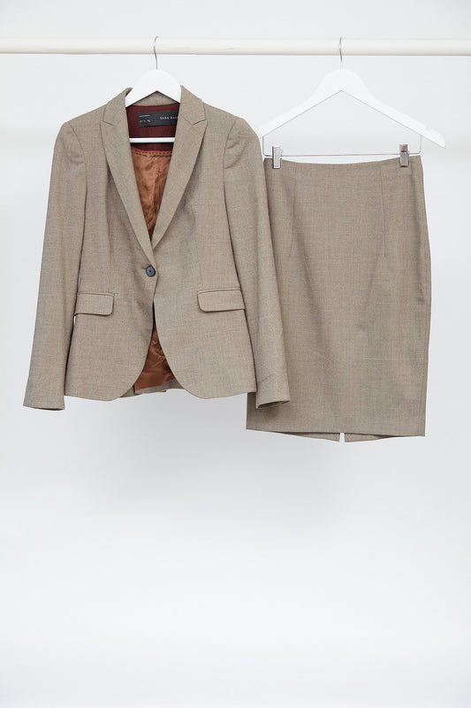 Womens Beige Suit: Size Small