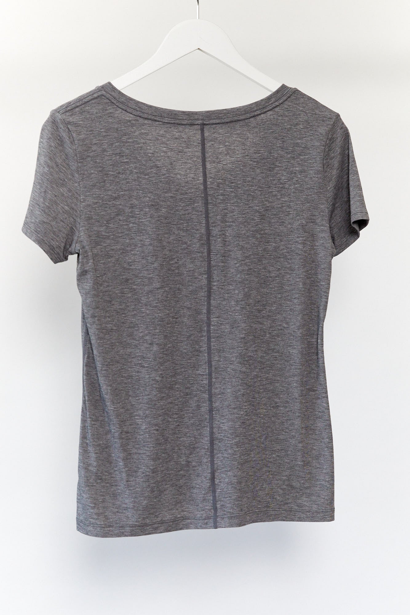 Grey V-Neck Gap Sport Top Size Small