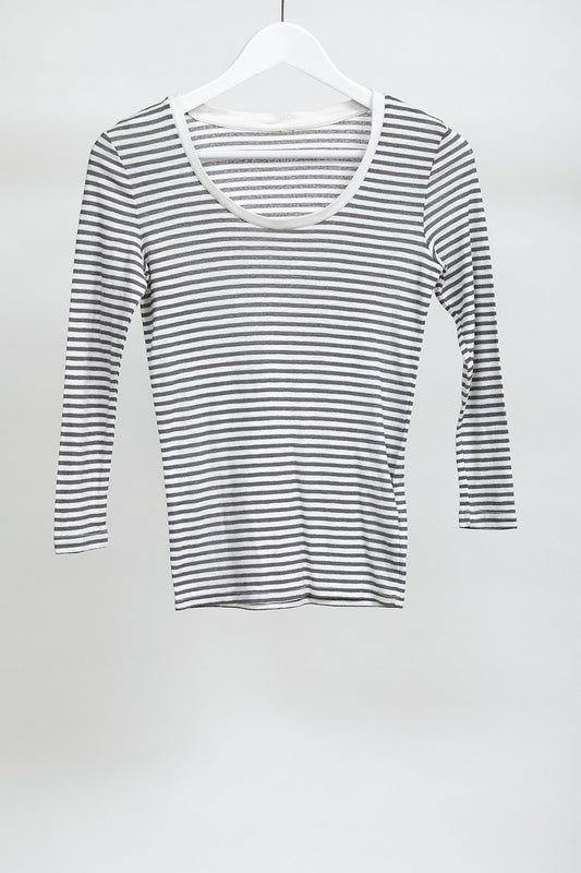 Womens Black And White Stripe T-Shirt: Size Small