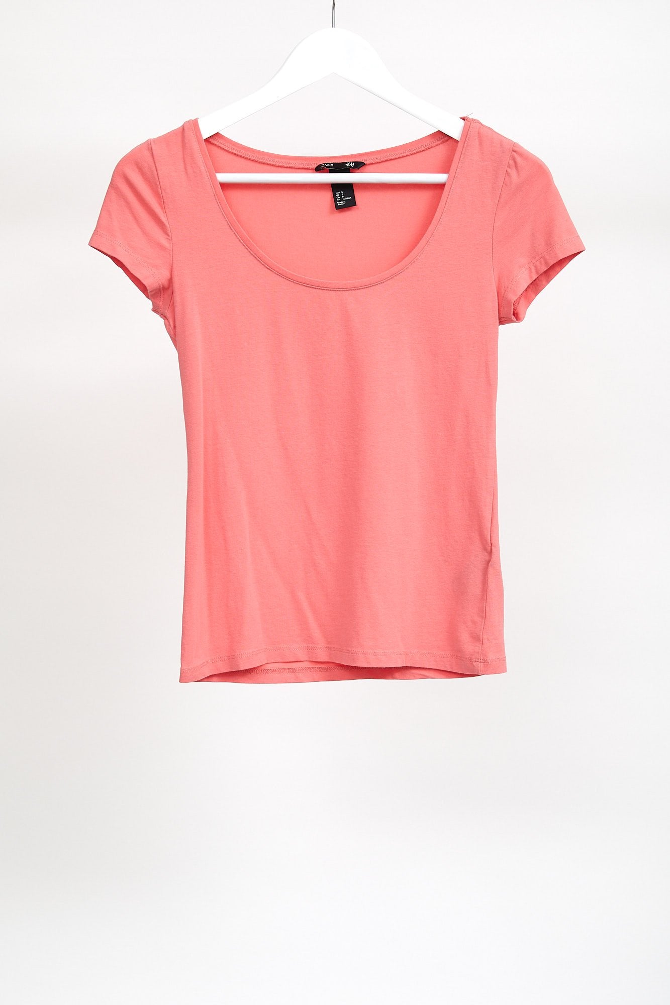Womens Pink Short Sleeve T-Shirt: Size Small