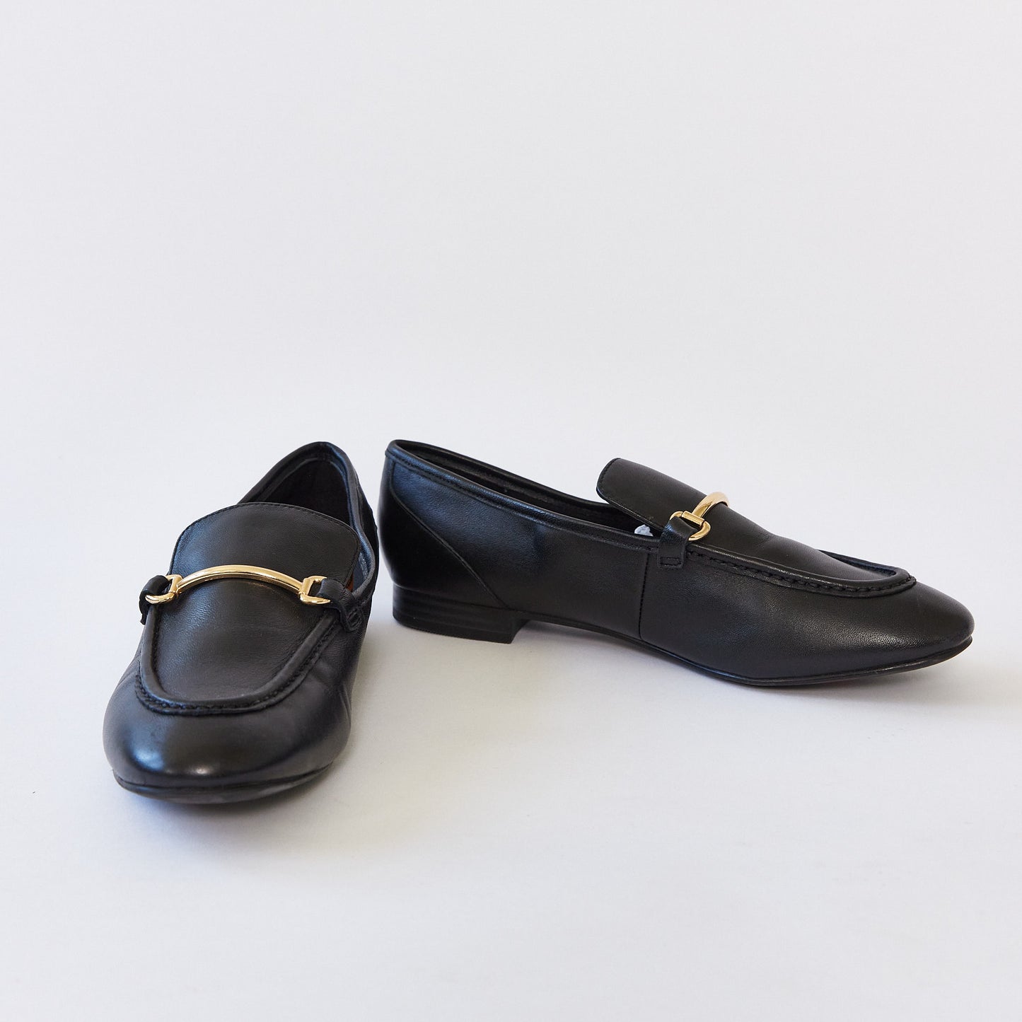 Black loafer style shoe size 7