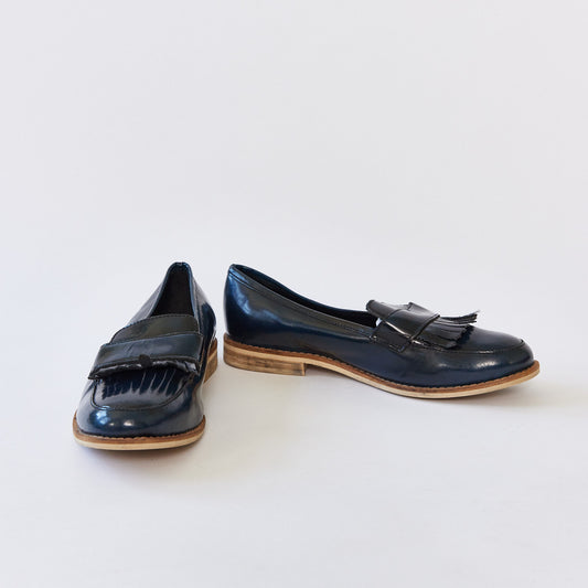 Navy loafer shoe size 6