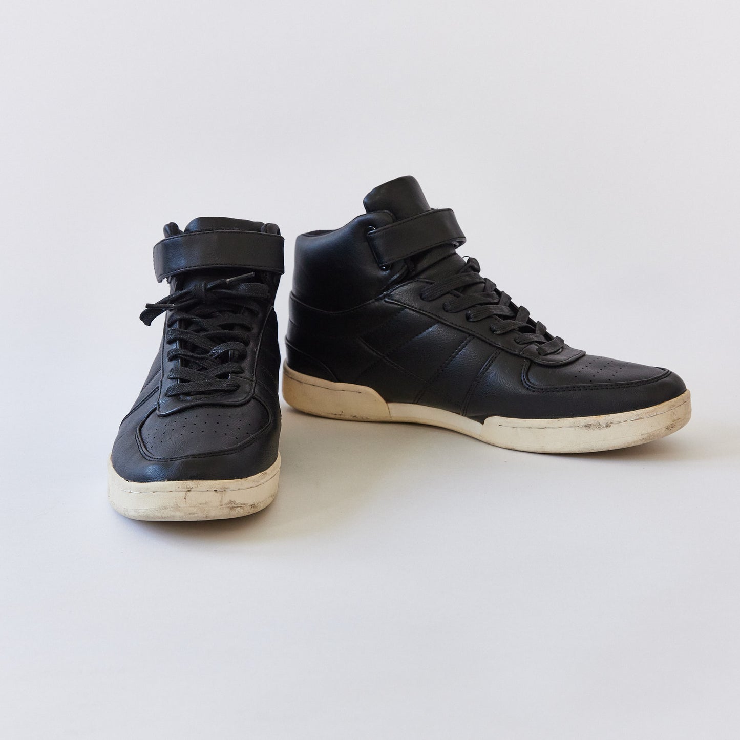 Black High top trainer size 10