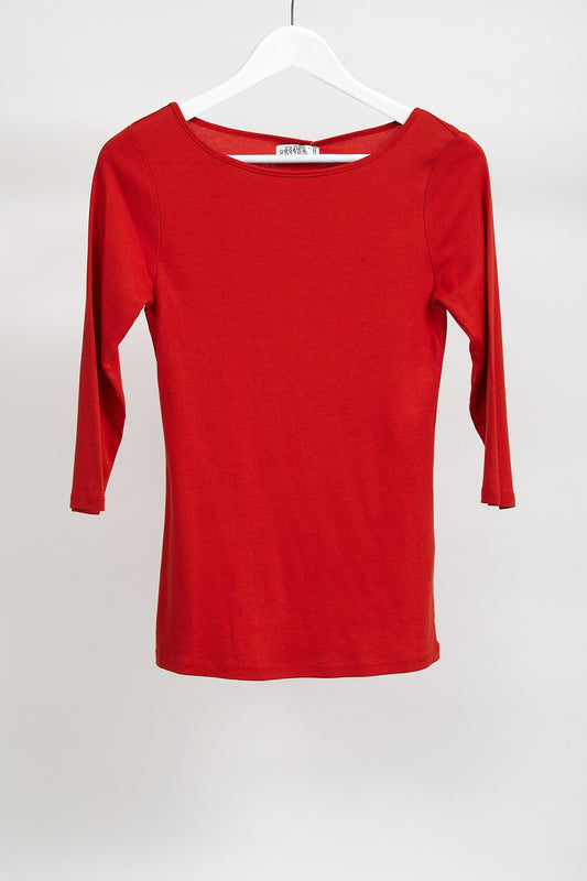 Womens Red 3/4 Sleeve Top: Size Medium