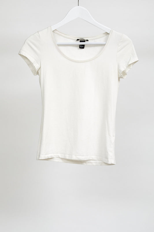 Womens White Short Sleeve Top: Size Small